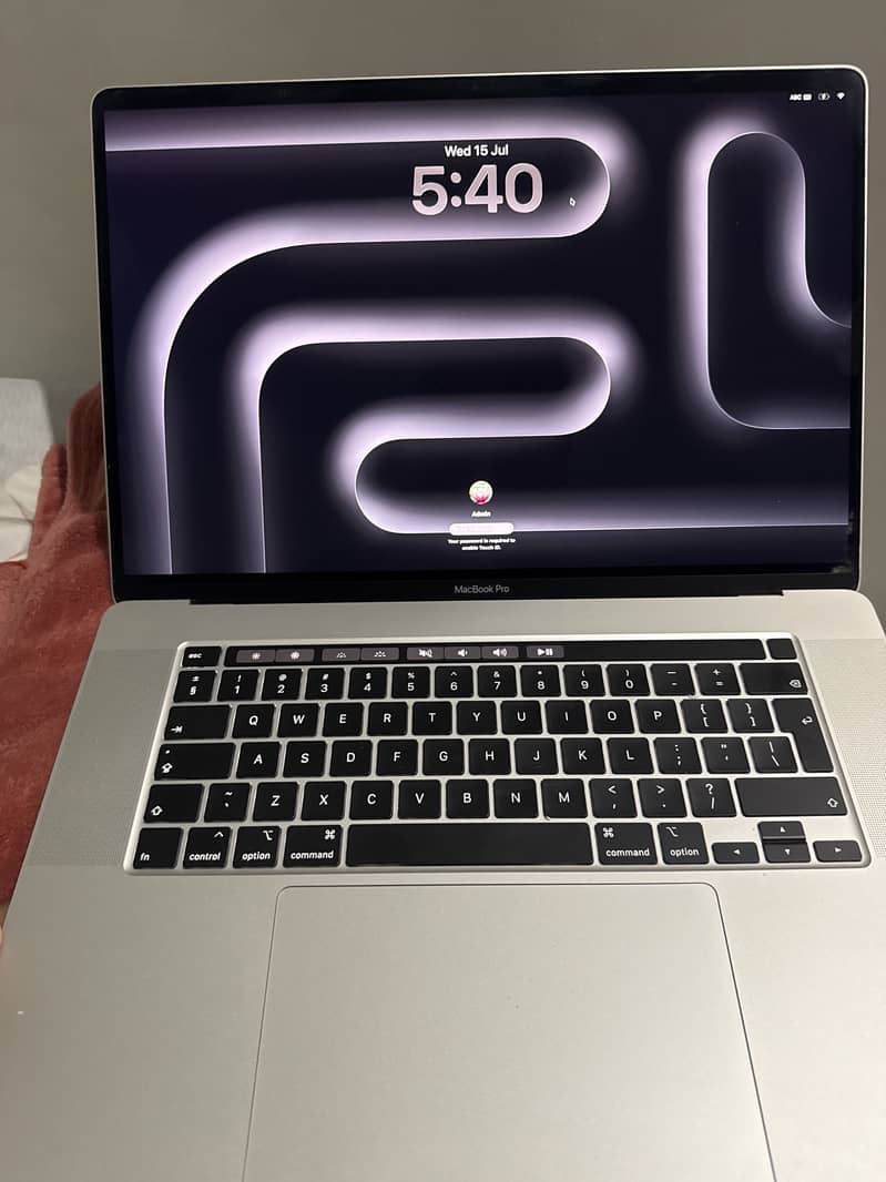 MacBook pro 2019 0