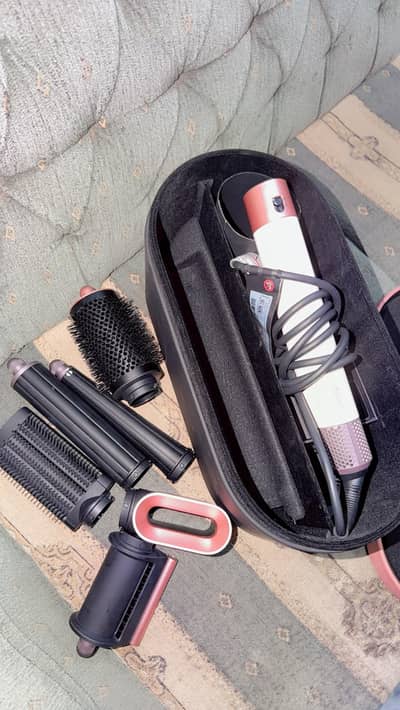 Dyson Airwrap i. d. ™ Straight+Wavy Multi-Styler & Dryer