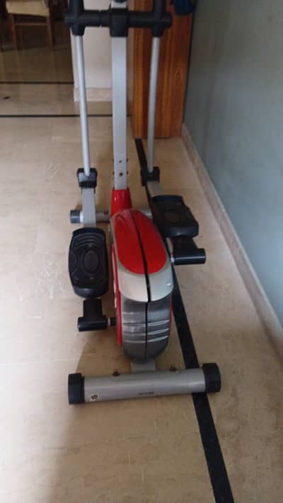 Manual cross trainer