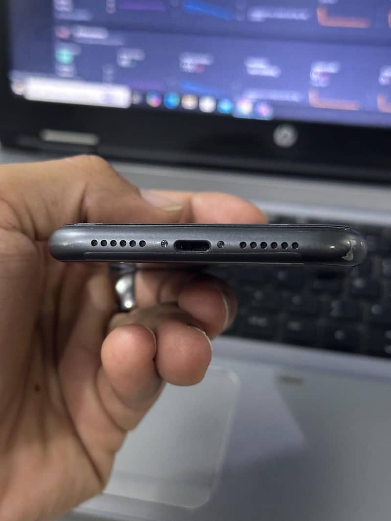 iPhone 11 1