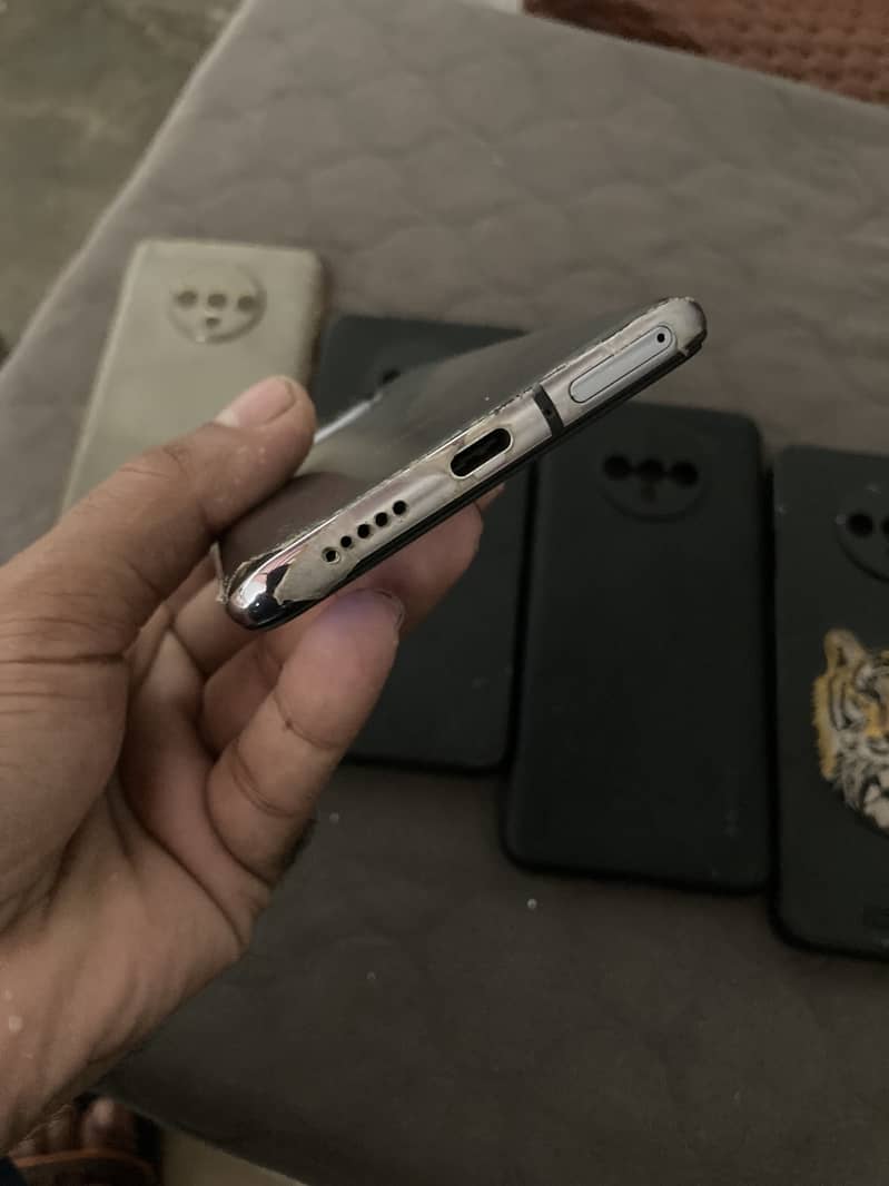 One Plus 7T 6