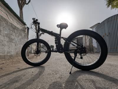 ORIGINAL LANDOVER FAT TYRE DUBAI IMPORTED (COLLECTOR ITEM)