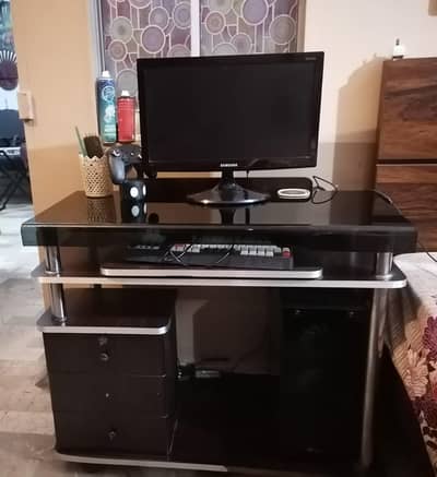 Computer table for sale