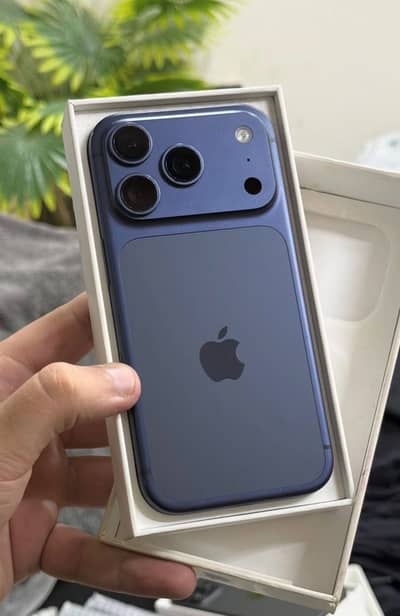 Apple iPhone 17 Pro jv