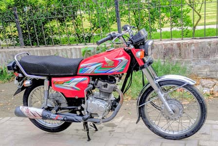 Honda 125 red color 2023 model