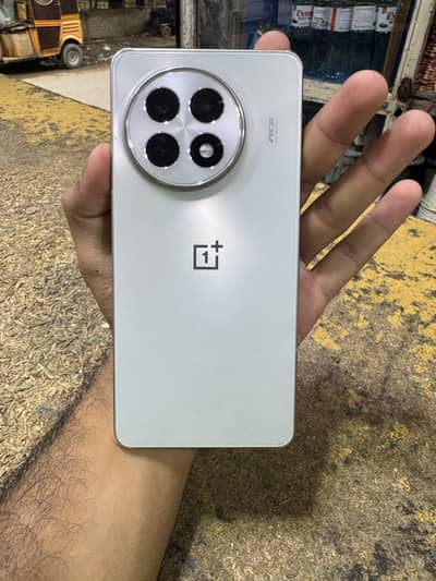 One Plus 13R/ACE 5 (Sim Time+charger)