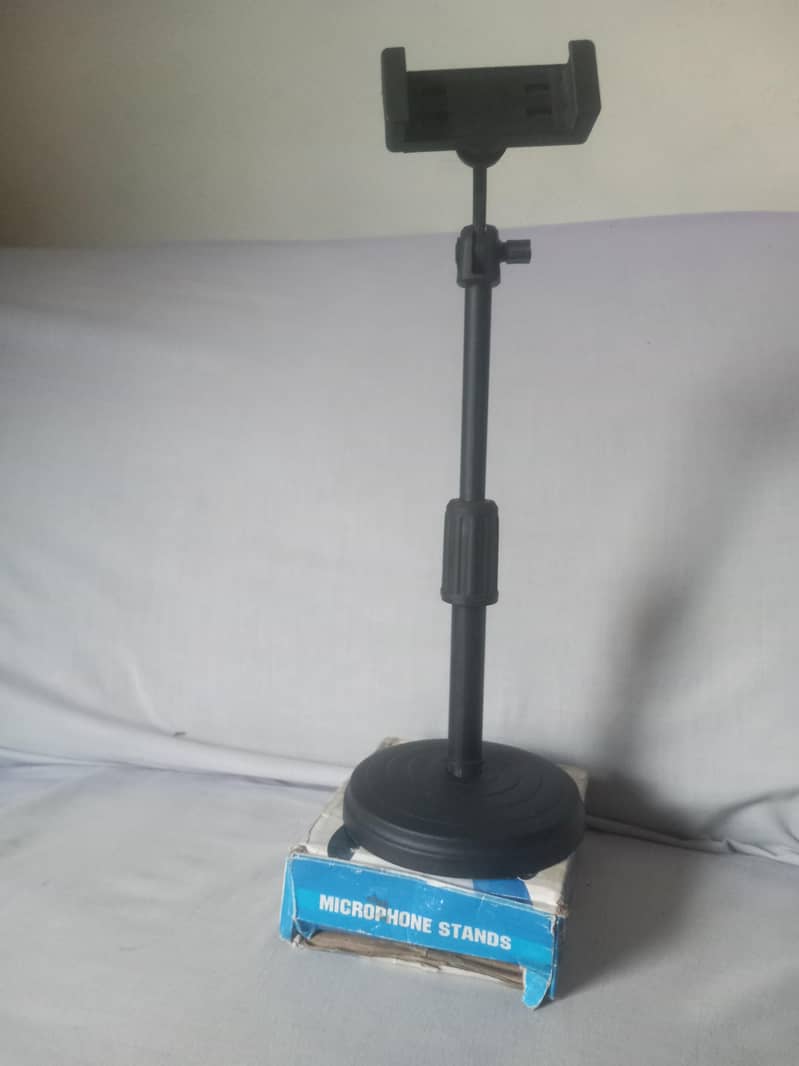 Microphone stands 0