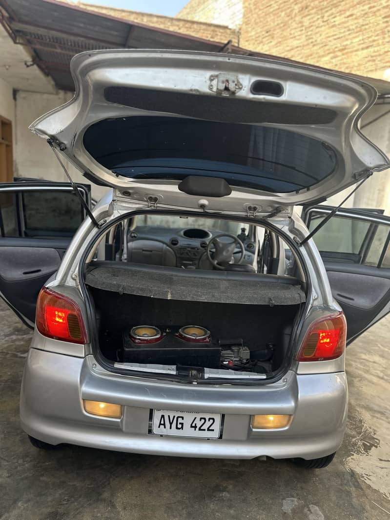 Vitz 1999 9