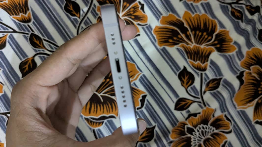 Apple iPhone 14 6