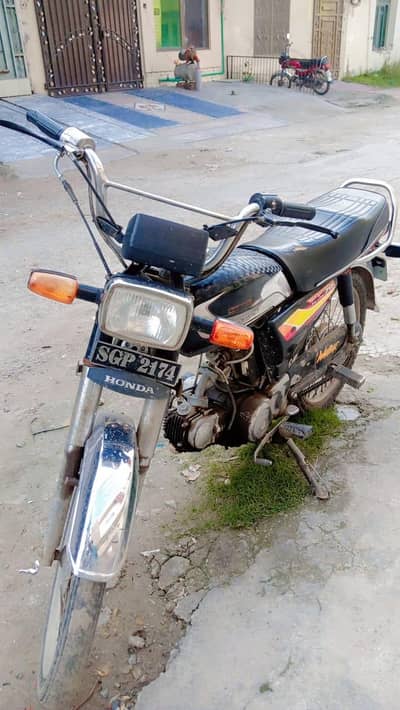 Honda CD70 for sale Good condition Good parts. . emergency sale.