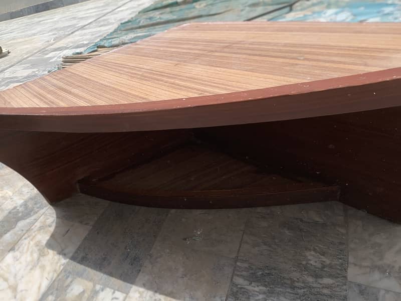Led corner wall stand 1