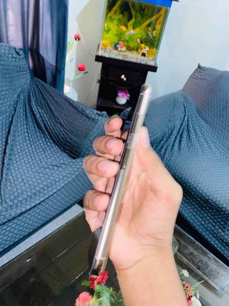 iphone XS maX 3