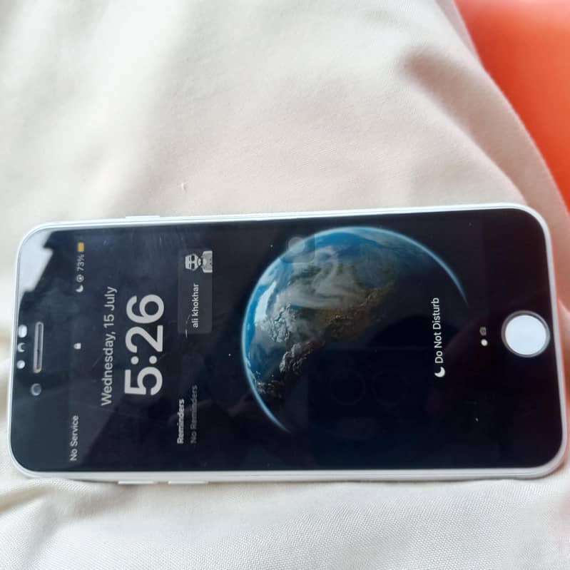 Apple iPhone 8 1