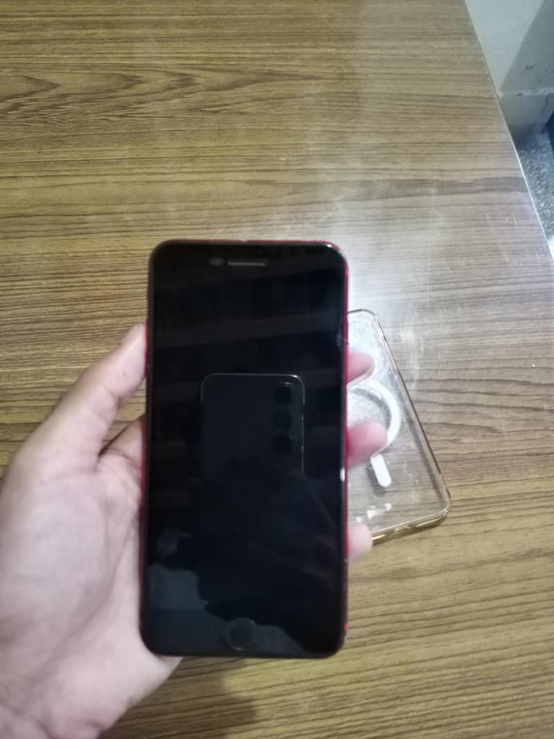 Apple iPhone 8 Plus 3