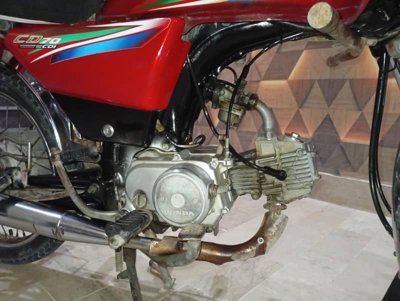 CD 70 Red 10