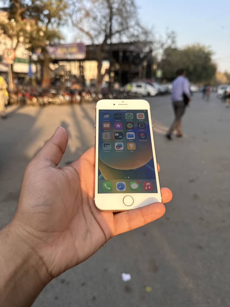 Apple iPhone 8 2