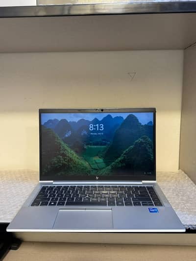 dell latitude (8 GB ram) ( 256 SSD)