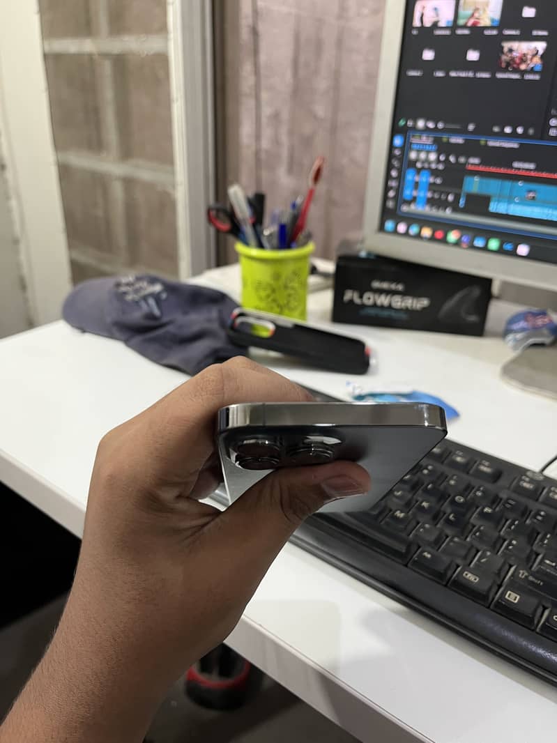 Apple iPhone 13 Pro 2