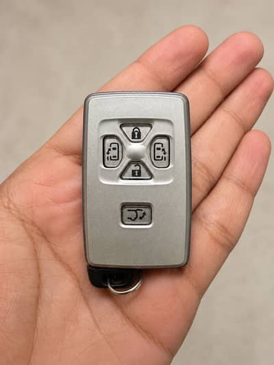 TOYOTA SMART KEY