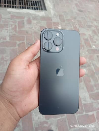 Apple iPhone 15 Pro Max Read ad