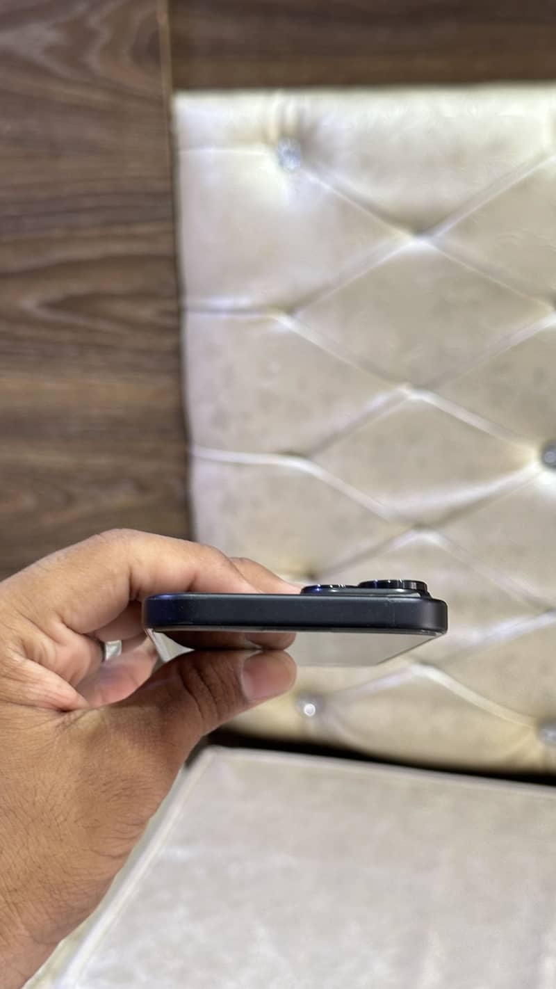 Apple iPhone 15 3