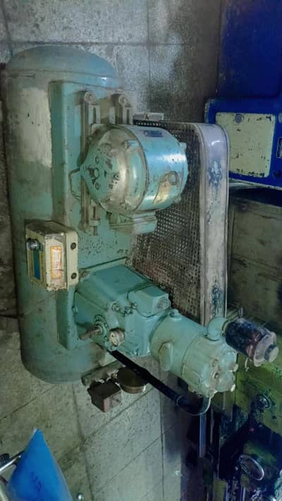 Air Compressor England (Broom & whade