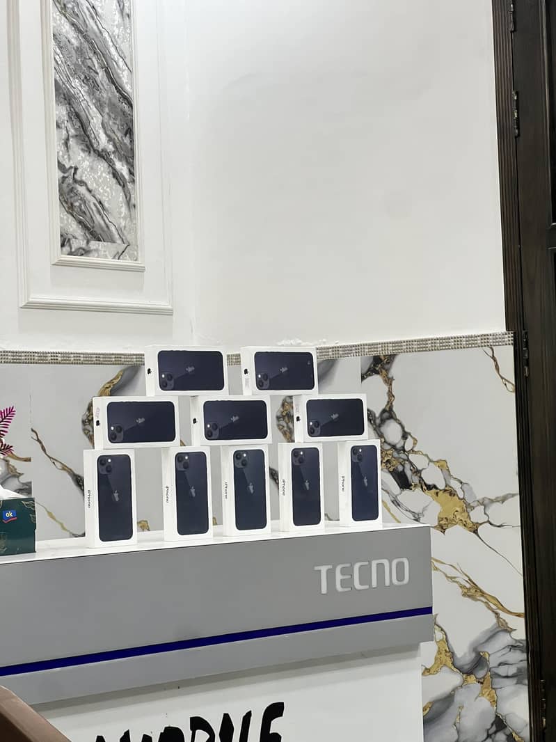 Apple iPhone 13 1