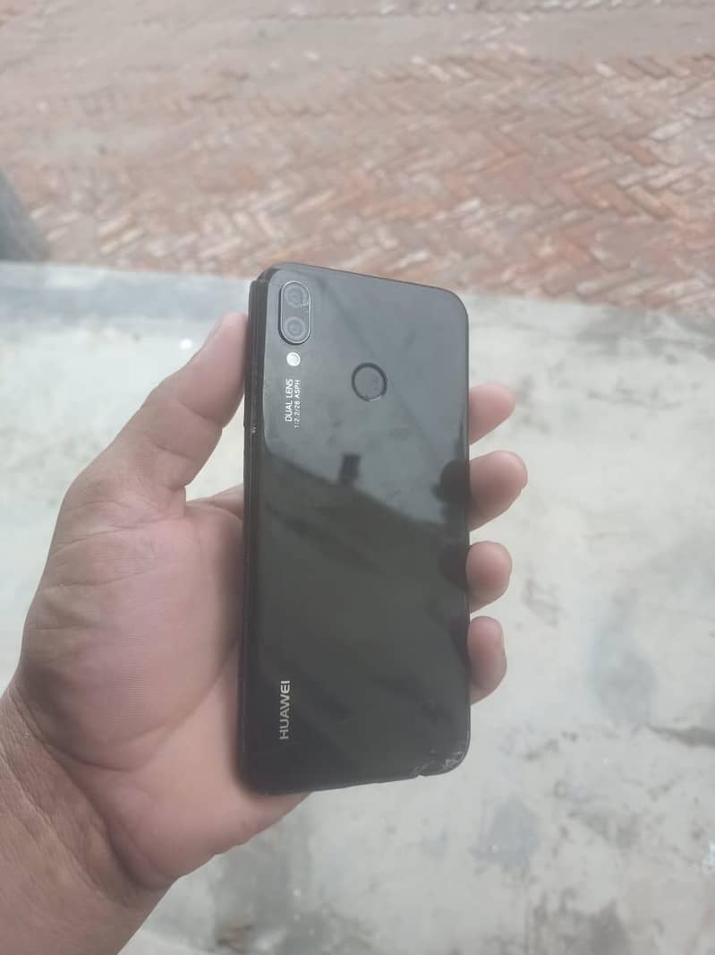 Huawei Nova 3e 1