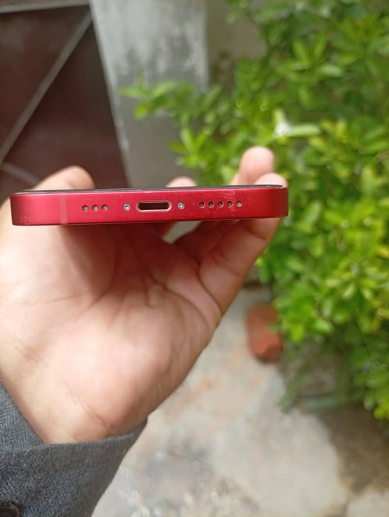 Apple iPhone 13 1