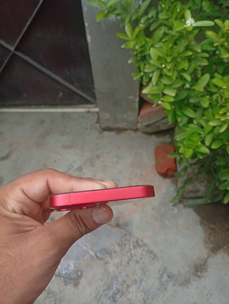 Apple iPhone 13 3