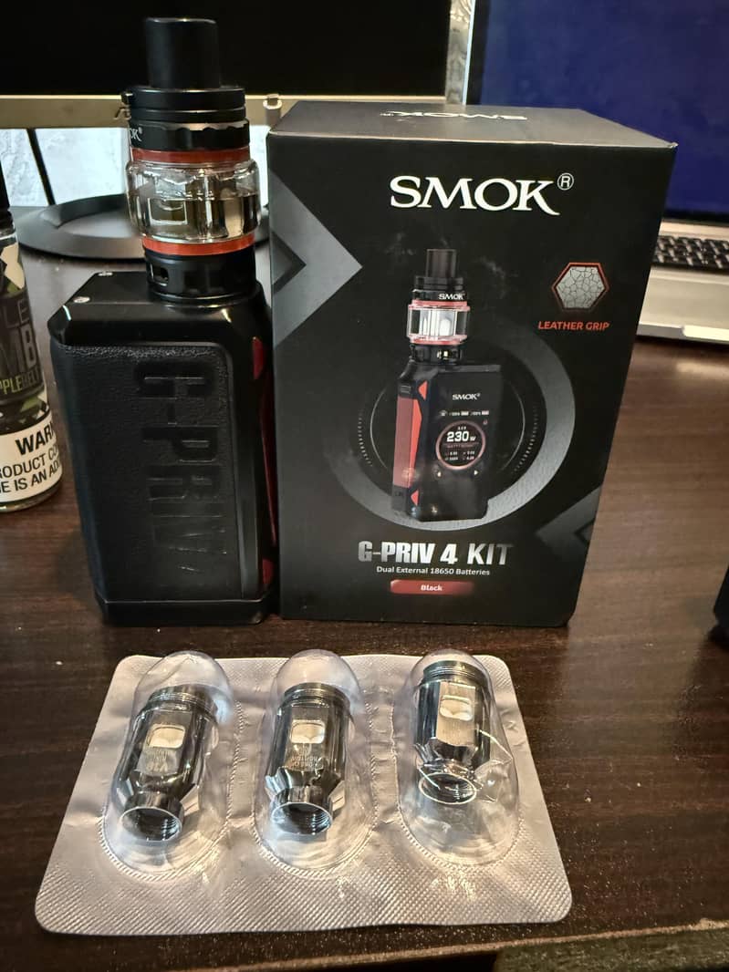Vapes (smok g-priv4 kit, uwell) 4