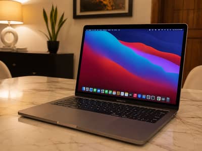 MacBook Pro 2018 16GB 256GB Genuine