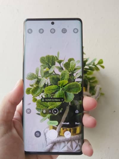 Motorola Edge 30 Ultra Snapdragon 8+ Gen 1- 200MP Cam 12+12 RM 256GB