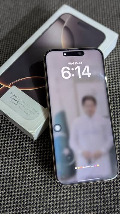 Apple iPhone 16 Pro Max