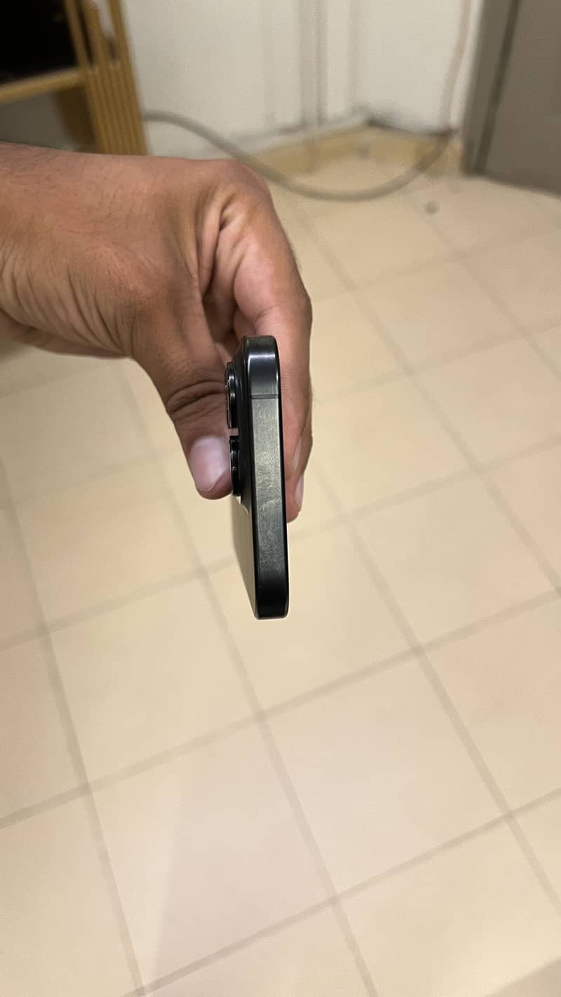 Apple iPhone 15 Pro 1