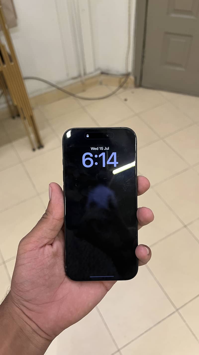 Apple iPhone 15 Pro 4