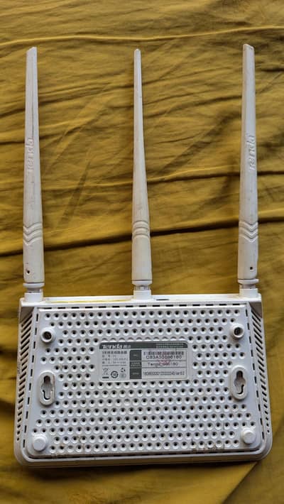 Tenda F3 300Mbps WiFi Router