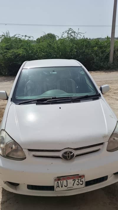 Toyota Platz 2005