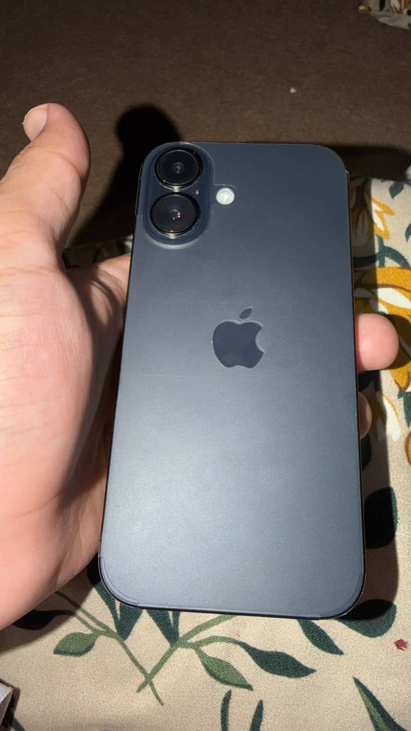 Apple iPhone 16 1