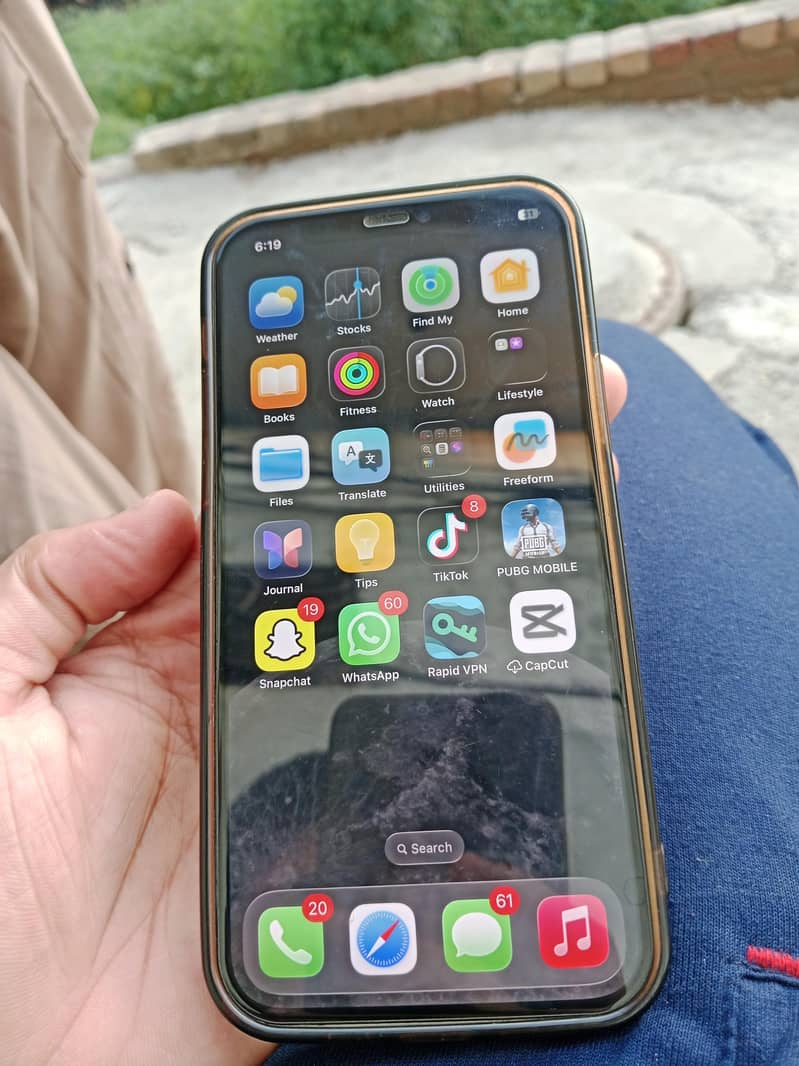 Apple iPhone 12 0