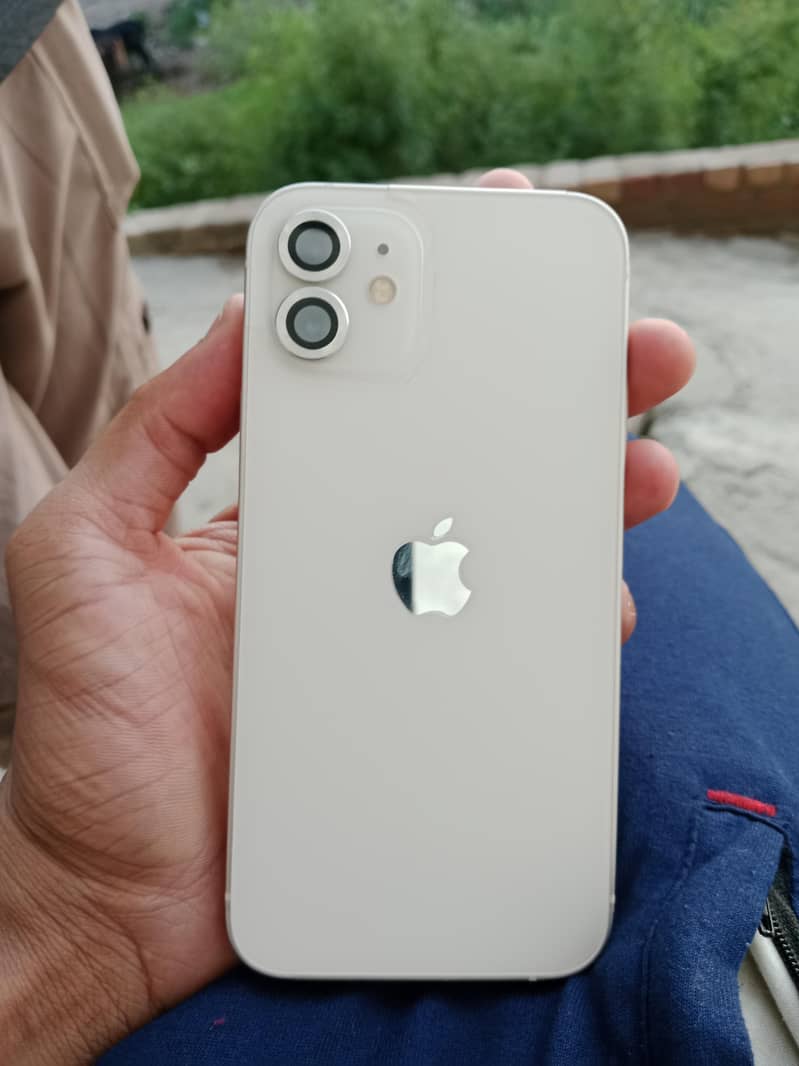 Apple iPhone 12 2
