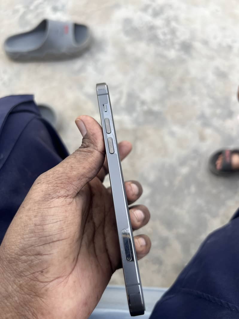 Iphone 12 pro 4