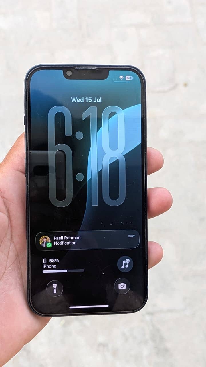 Apple iPhone 13 0