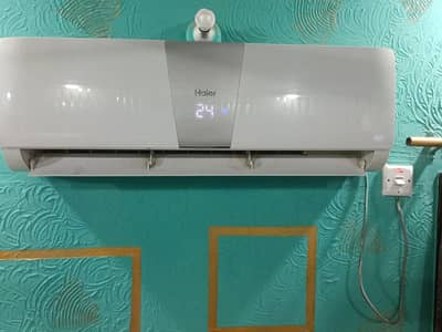 chalta huwa 1.5 ton ac like new just buy and used kroo