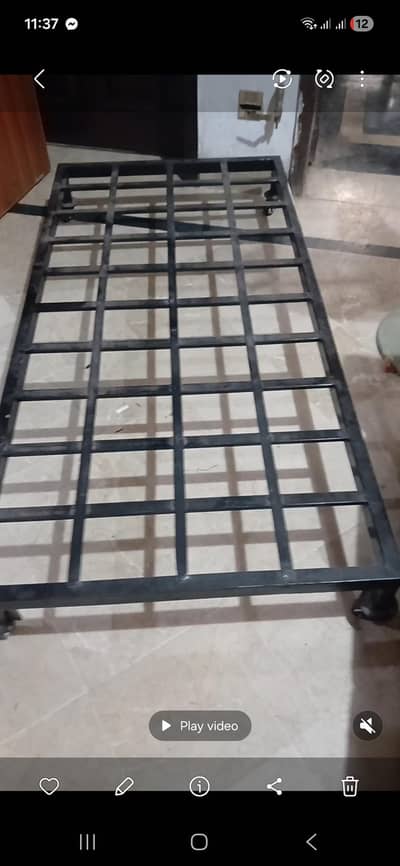 Iron flat bed wheel