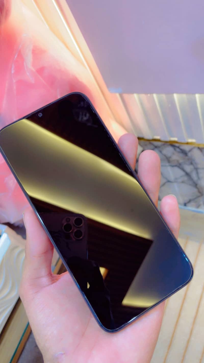 OPPO A6c 1