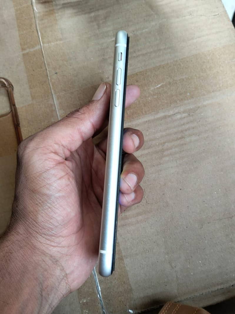 Apple iPhone 11 2