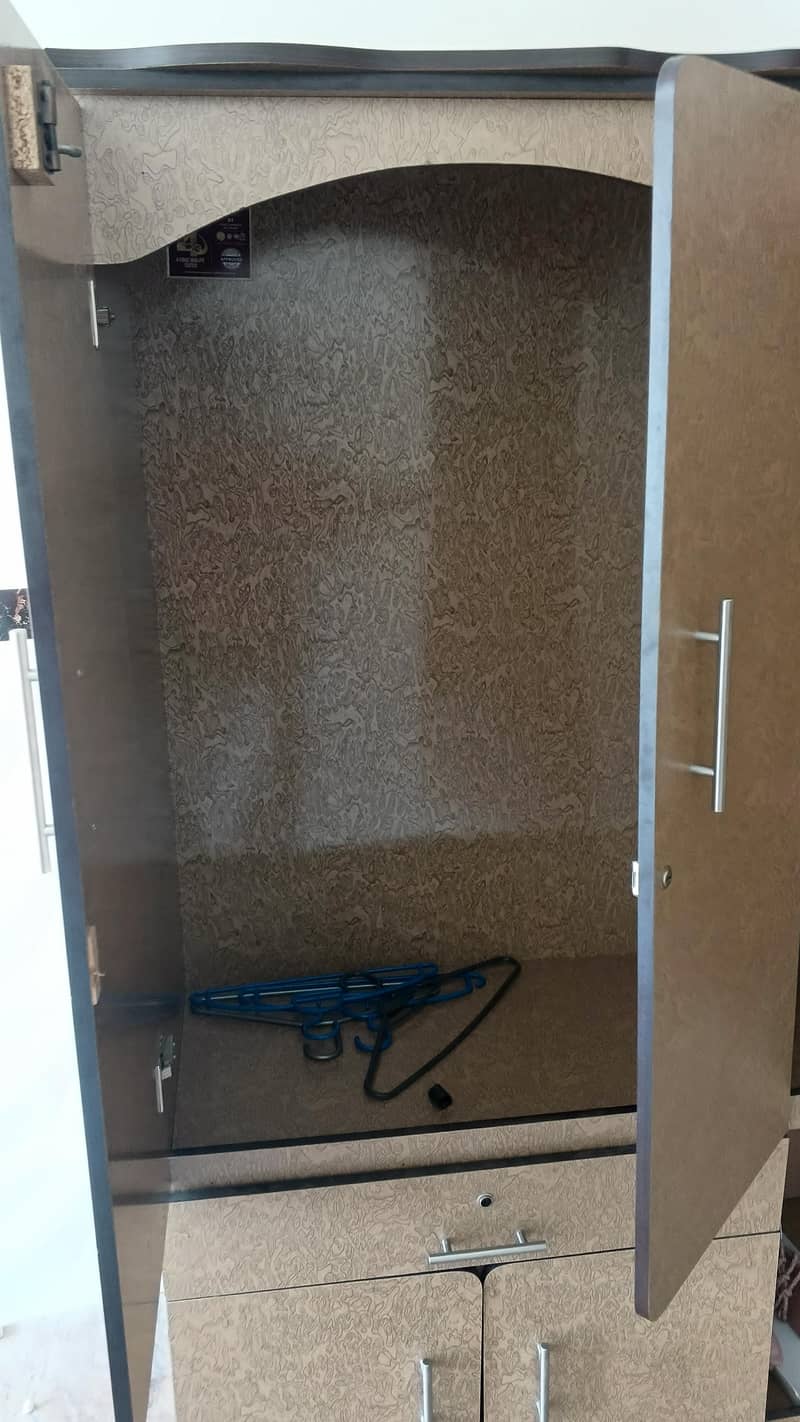 Fully functional wardrobe 2