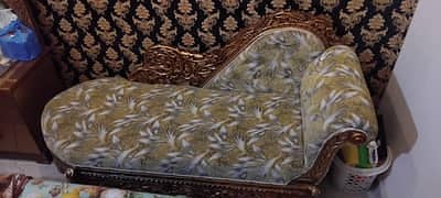 queen bed set and side tables and deco paint