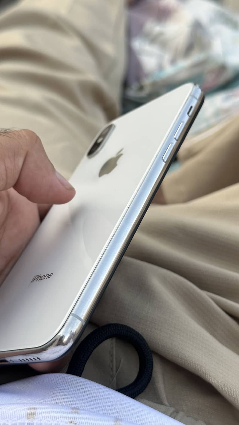 Apple iPhone X 1